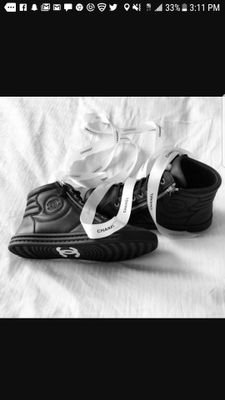 chanelaccess's profile picture. Sneakerhead and hypebeast novice. Just getting my feet wet, but about to be swimming in it all. Personal twitter @shakiachanel