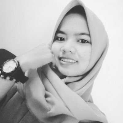 RatnaMuliaNing7's profile picture. 