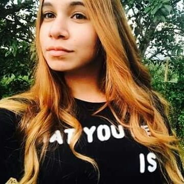 God ⏩ 21 ⏩ Dancer ⏩ Asist. veterinaria