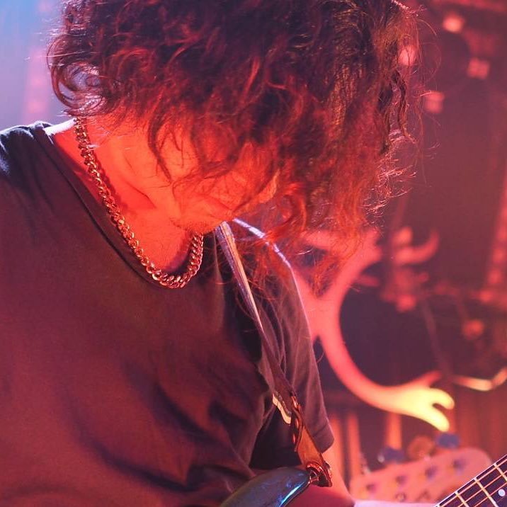 RyoBlackmore's profile picture. アツい音楽がお好き。パーマじゃないよ、天パだよ。