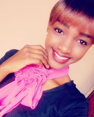 God fearing. Music makes me feel alive. I love to find out interesting things around the world. Smiling is a gift from above ✌