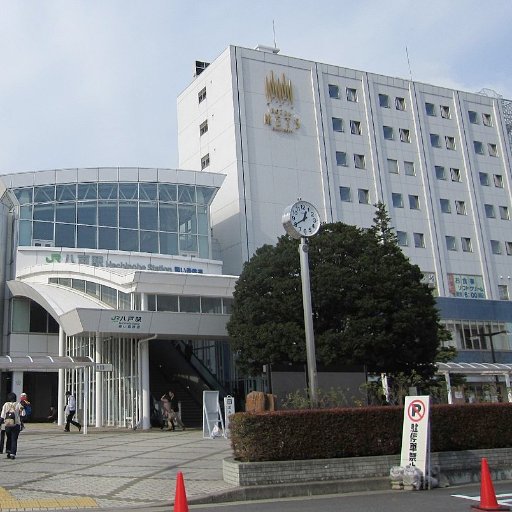 tetsuya8112's profile picture. 八戸市在住。趣味は旅行、温泉、食べ歩き、飲み歩き。酒場放浪記に癒されています。最近は努めて飲まないようにしてるかな？読書する時間がなかなか取れないけど、作るようにしています。あとはダイエット志願のオヤジだけど、やっぱり飲み歩きしたいなあ。飲んで癒されるお店とか紹介して欲しいです。よろしくお願いします。