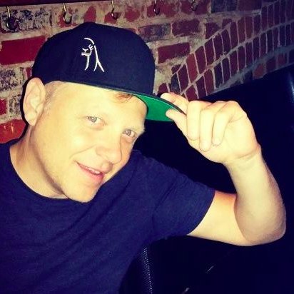 One of the most well known and influential DJ's of the Florida dance scene, now living in Seattle part of Soft Option parties/De La Creme!