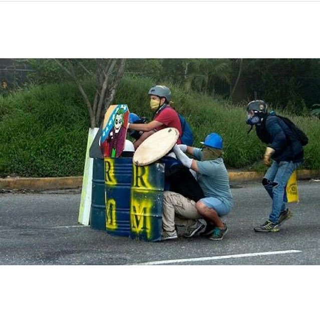 Un estudiante que lucha por la libertad de Venezuela. Resistencia Cabudare-Barquisimeto.