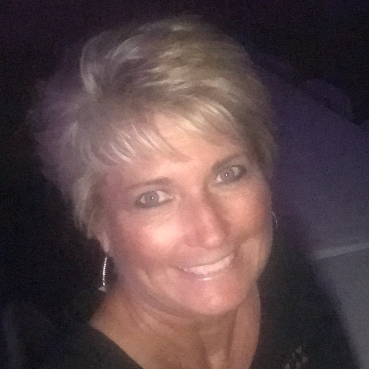 HrlyBrb's profile picture. Life is short, live it everyday with no regrets. Love deeply, tell the truth, be humble.  Don't compare yourself to others. Be yourself and love yourself❤️