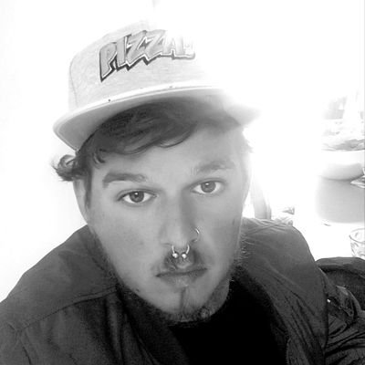 howiePriskovatc's profile picture. Photography, vegan life or not, music, movies, series..