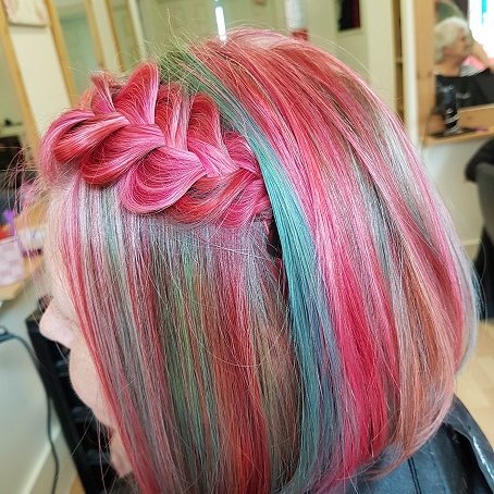 CraftingMags's profile picture. Retired - yay!  Likes beading, crochet, amigurumi, painting, quilting, making things, online war games and tech stuff (anything to avoid housework).