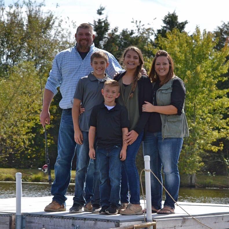 ErinAndell's profile picture. 