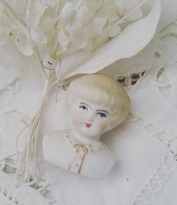 lecocon110's profile picture. la grasse matineeと言うアンティークとハンドメイドのお店をしています。
大好きなお人形、紙物、お洋服等をご紹介しています☆
インスタだけの企画もありますので良かったら遊びに来て下さいね(*´-`)



インスタアカウント→le_cocon___