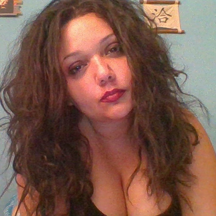 gabriellacorr35's profile picture. Ho visto persone a brandelli aiutare chi aveva solo una crepa...