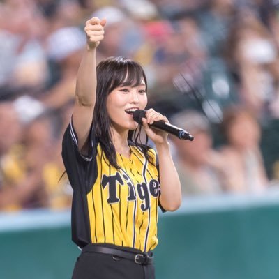 山本彩激激神推し垢です。山本彩が好きな高校2年生男子です。rainbowツアー東京参戦と、avemaTVライブ参戦しました！8月11日3部の握手会初参戦です！山本彩好きな人フォローしてください/彩ちゃんに関する情報ツイします。DMいつでもきてください！フォロバ100%/@SayakaNeon