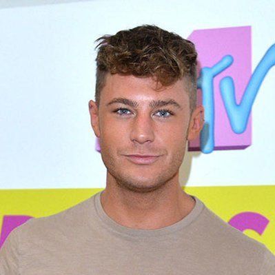 michael132425's profile picture. 