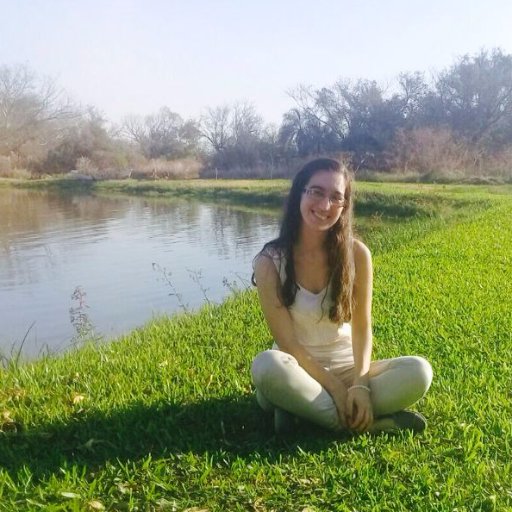 RomiiRebe's profile picture. FCE-UNA 💚