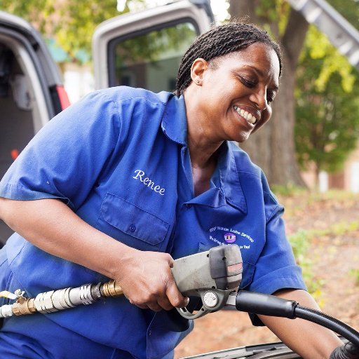 Ladyoilchanger's profile picture. Female Veteran Owned and Operated. 30 years of automotive experience with combat tours in Africa🇸🇴 , Iraq 🇮🇶, and Afghanistan🇦🇫