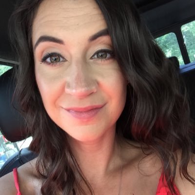 dainasaurusrex's profile picture. Amor Vincit Omnia • Stay classy people • Dog lover •❤️Wifey to Mr. AST 💍🚘