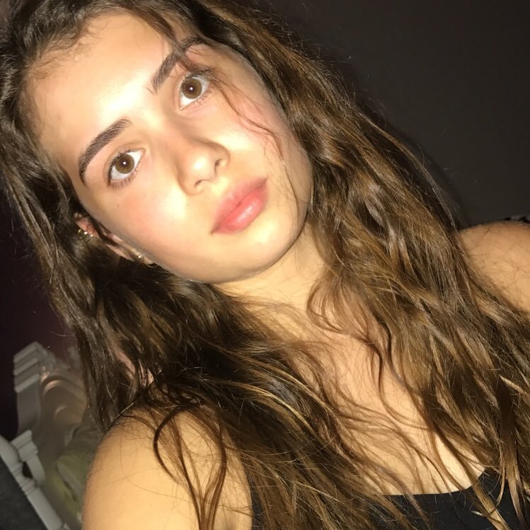 caitlinguttu's profile picture. 