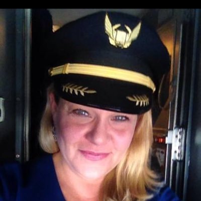 SavvySeptember's profile picture. 