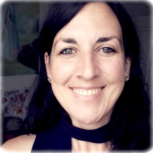 Coaching intuitif, guidance spirituelle et développement personnel. Auteur du blog https://t.co/8JUlk7Xpdw et de nombreux ouvrages sur la loi d'attraction, etc.