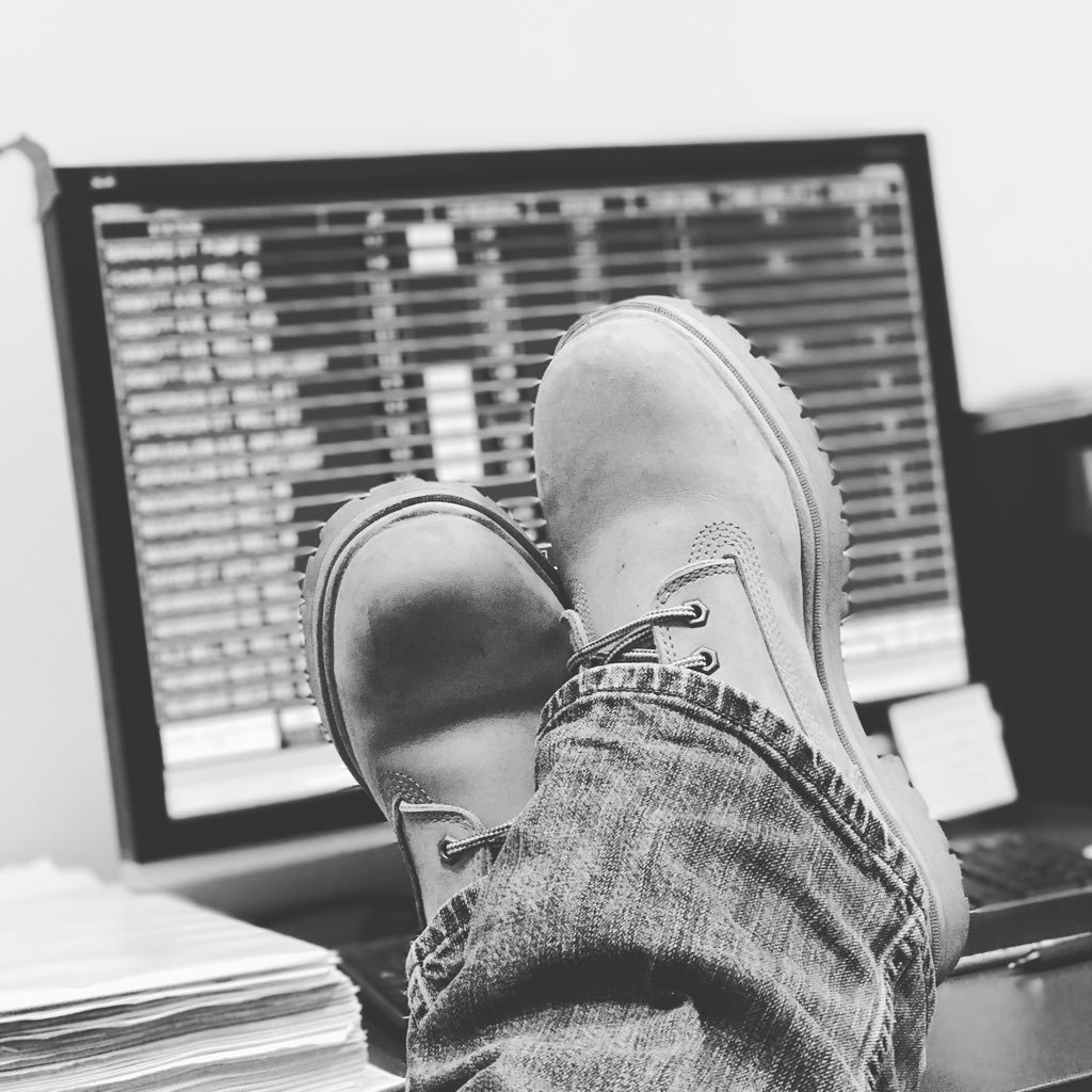 Robj380's profile picture. I'm getting too many random followers I am not Ray William Johnson... I'd like to think I'm funnier, but I'm probably not.