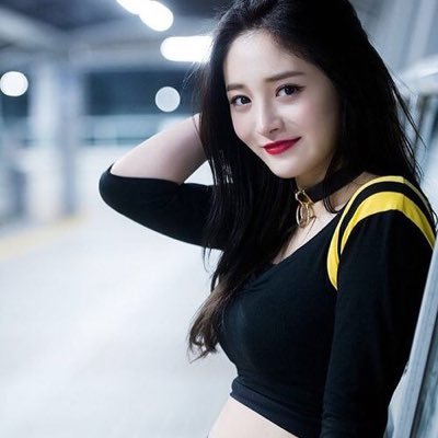 Bae_joohyunx's profile picture. --Copy cat Zhou Jieqieong💋(周杰穷)--                       🌸1998line 🌸    
    ▪I'am Leader, Visual 👠🎤


                ~《I Like You If You Like Me》~