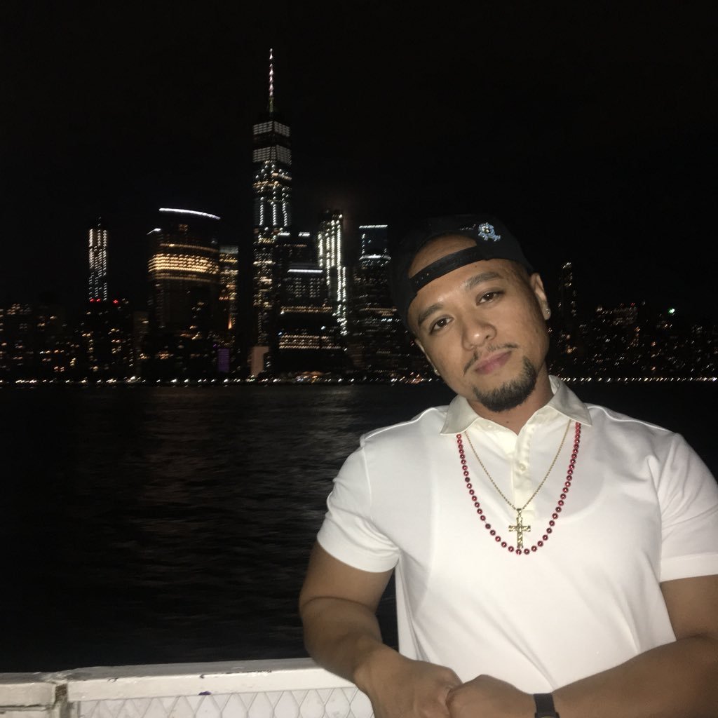 _werd_na's profile picture. 🗽 Queens baby,baby!