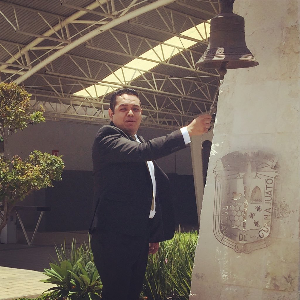 “Tener exito en la vida no es llegar a tener fama, sino a realizar aquello que realmente deseas.”