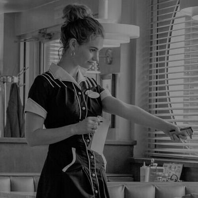 LivelyWaitress's profile picture. ❝Can I get you something to drink?❞ [RP|#BabyDriver|Crossovers]