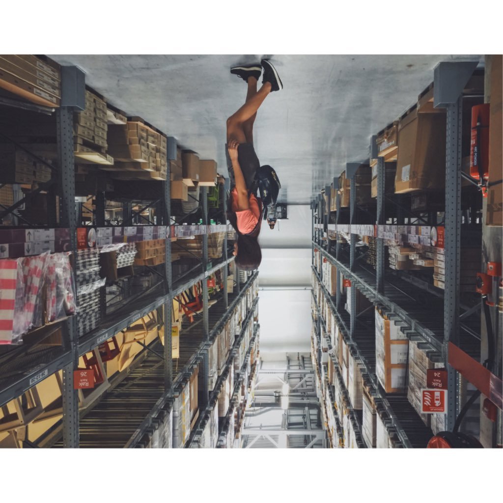 jinn_shyuan's profile picture. obsessed with caffeine | extroverted introvert | fetish on simple things with plain colours only | plenty of nonsenses and rants here 🤭