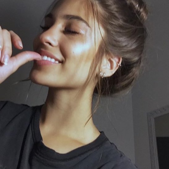 xrpwswann's profile picture. latino girl | layla