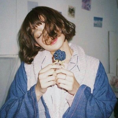 6282728li's profile picture. ⚜ Indicações ⚜⏺Grupo = BtoB e BTS           ⏺Solo = Heize 
⏺Duo = Bolbbalgan4                🌸Música = Good Night - Dreamcatcher🚗