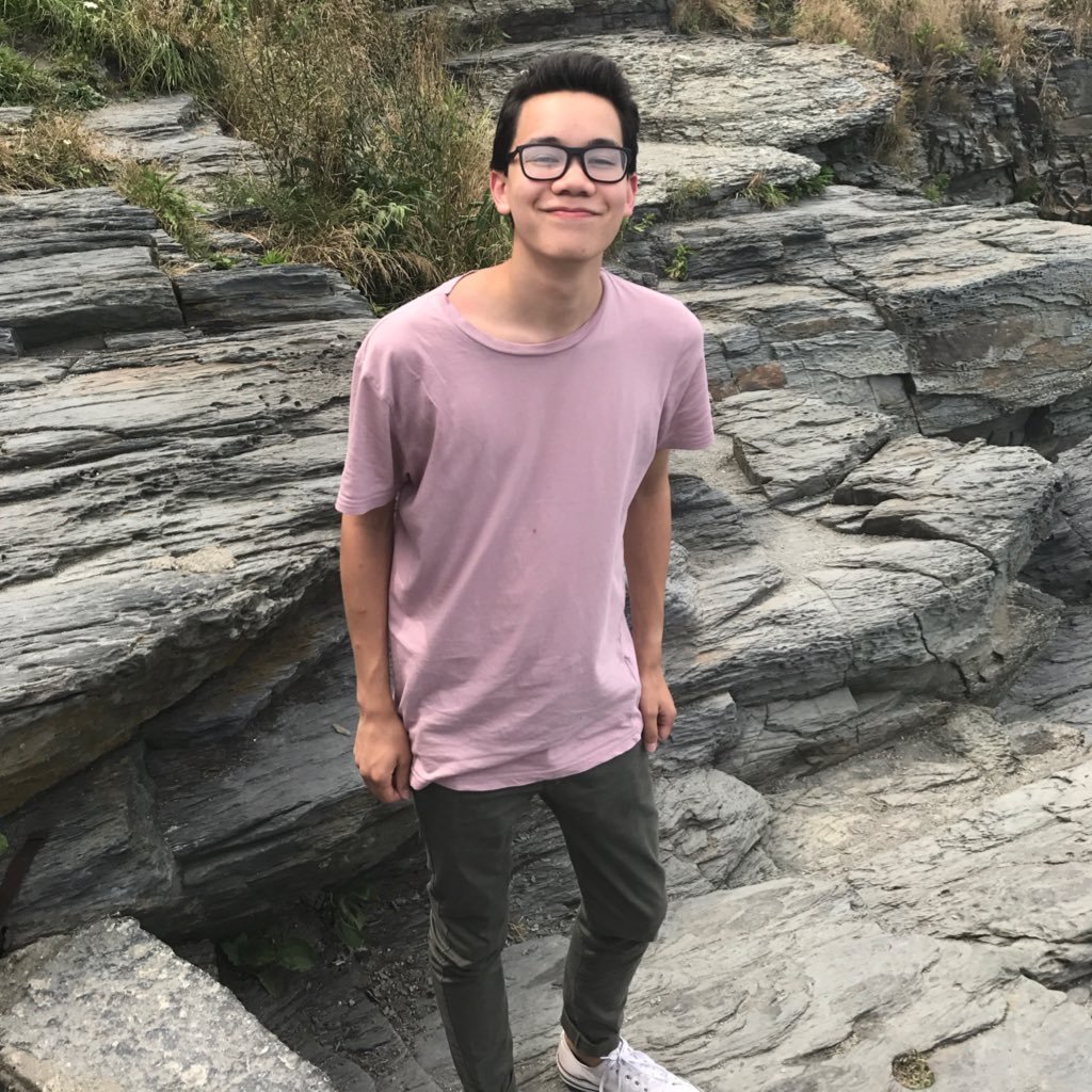 HeartbreakIsThe's profile picture. taylor swift is my queen // 1989? in My spotify most recently played? it's more likely than you think