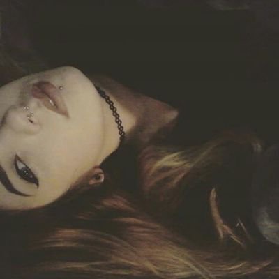 CrowsHearth's profile picture. heck