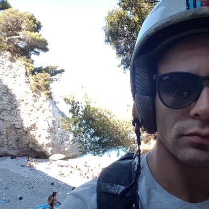 CaniMatte's profile picture. Non siamo allenati a fare calcoli, siamo costruiti per vincere. #LB19

Co-founder: @mxnotorietydesign