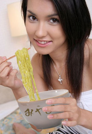 madearticles's profile picture. 