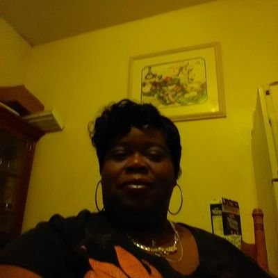 Mary67200051's profile picture. 