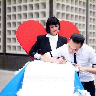 theworldletter's profile picture. A love letter to the world, from the world • Art project by @iamCocovan • 25k letters - 145 countries - 600 meters • #TheWorldLetter