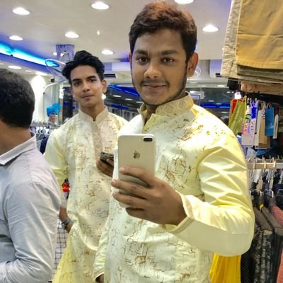 হ্যা আমি পাগল,পাগলরা আজীবন বাঁচেনা তবে পাগলামীগুলো ঠিকই  রয়েযায় স্মৃতির অগোচরে।পাগল ছাড়া দুনিয়া চলেনা