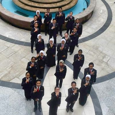 jslcohort8's profile picture. 8 is formed by two circles. Without one, it's 0
Instagram: @jslcohort8