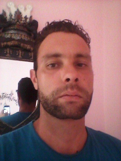 pettasnks's profile picture. Σε οποιον αρεσουμε για τους αλλλους 
δεν θα μπορεσουμε.