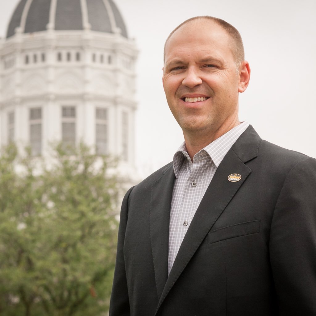 Mizzou fanatic, husband, Executive Director of the Mizzou Alumni Association, Harrisburg Bulldog and Avery, Mya and Tate's dad. Tweets are my own opinion.