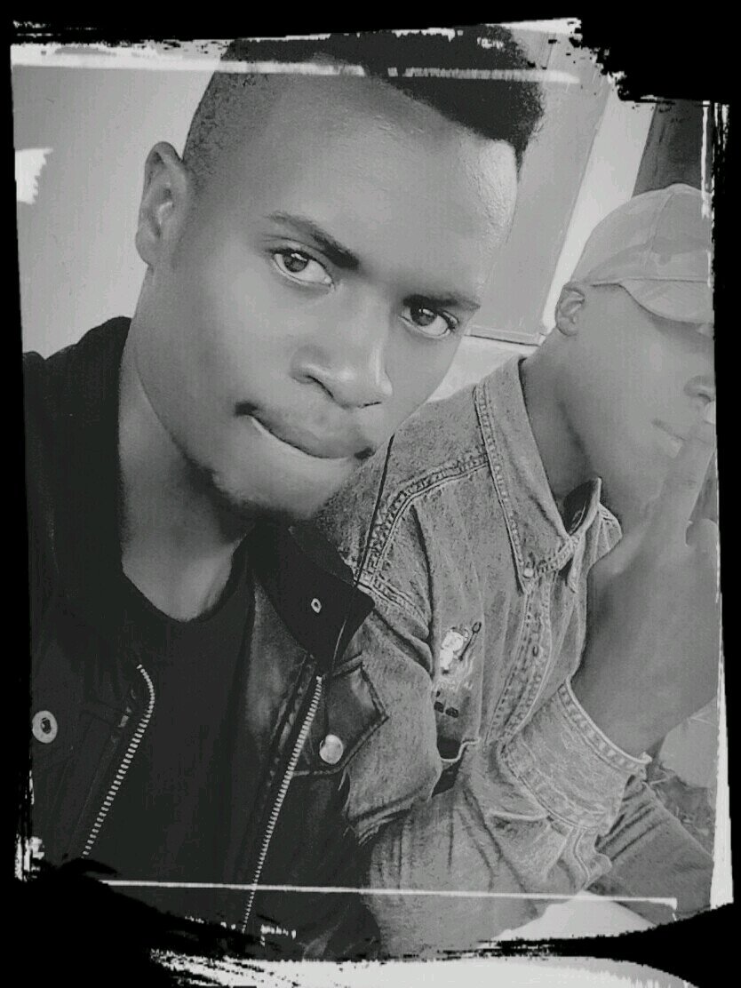 #komu dra. i love friends & gal friends @Ndimunauganda#