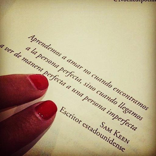 En tu vida tendras 2 amores
uno te enseñara lo que es amar con locura y al final te destrozara y el otro te curara y te llenara de amor..!