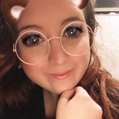 brunavictorino's profile picture. Sou como você me vê. Posso ser leve como uma brisa ou forte como uma ventania. Depende de quando e como você me vê passar.