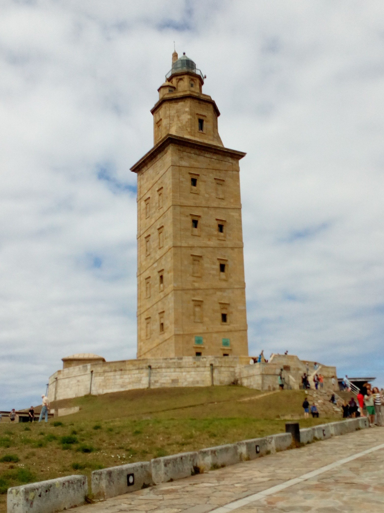 LordBienestar's profile picture. Torres más altas no han caído