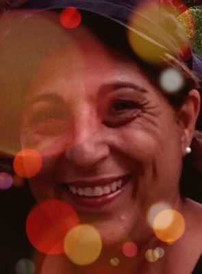 AngelaDenicola6's profile picture. 