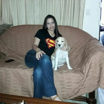 Paola_1201's profile picture. Que no te digan que el cielo es el límite, cuando hay huellas en la luna