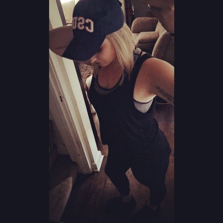 britt_daniielle's profile picture. 23 years young . 09.26.20 💍