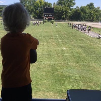 Defensive Coordinator @ExPrepFootball. Writer @heralddispatch/@GazMailSports . Louie V. and Two Cat Herder. Football Analyst/Consultant/Coach. Dad of 2!