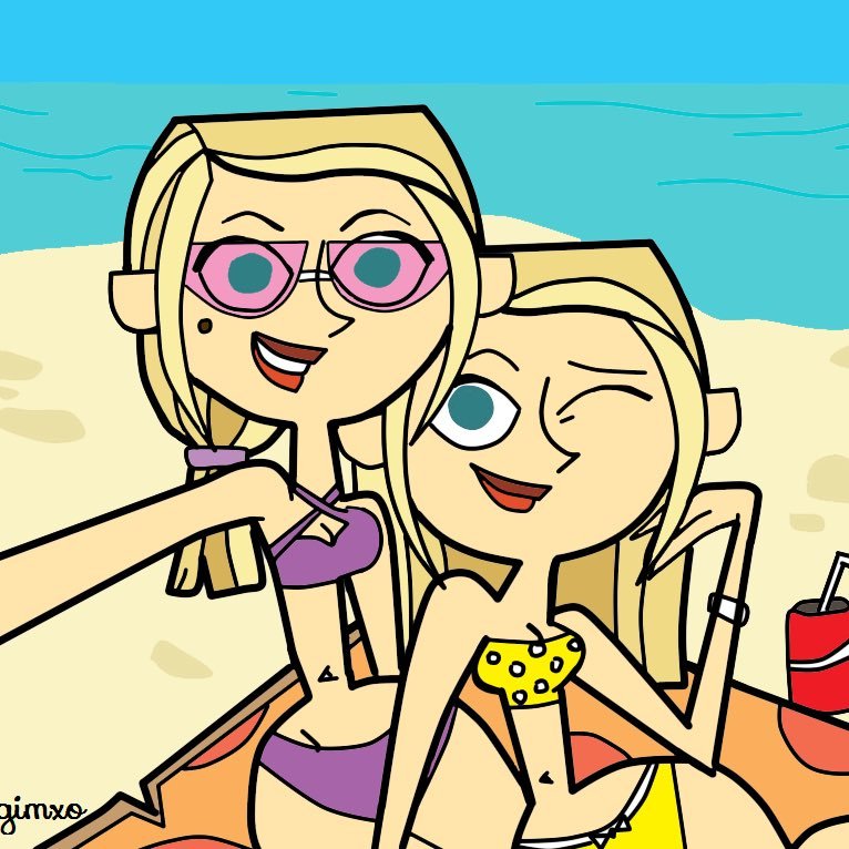 Amy: I'm the better twin~! Sammy: You always say that~! We are equal~! Mistresses: @TDGoddesses #tdpi #TDRP (Fan account)