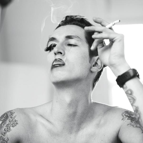 fofocapelotas's profile picture. APENAS alguem Q ADORA DAR UM RETWEETED..RS